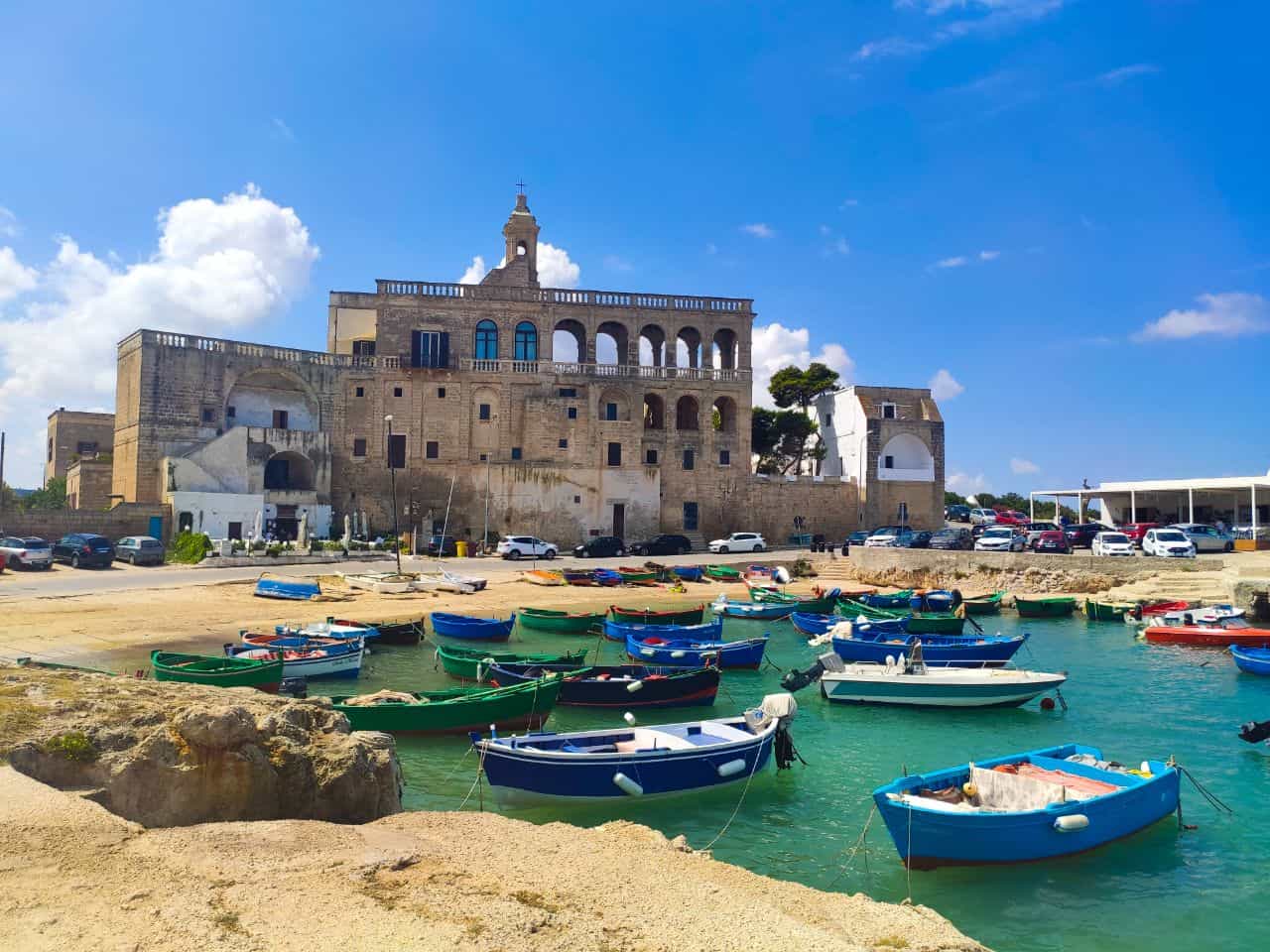 Un tuffo a Cala San Vito - Una delle 5 esperienze da fare in Puglia